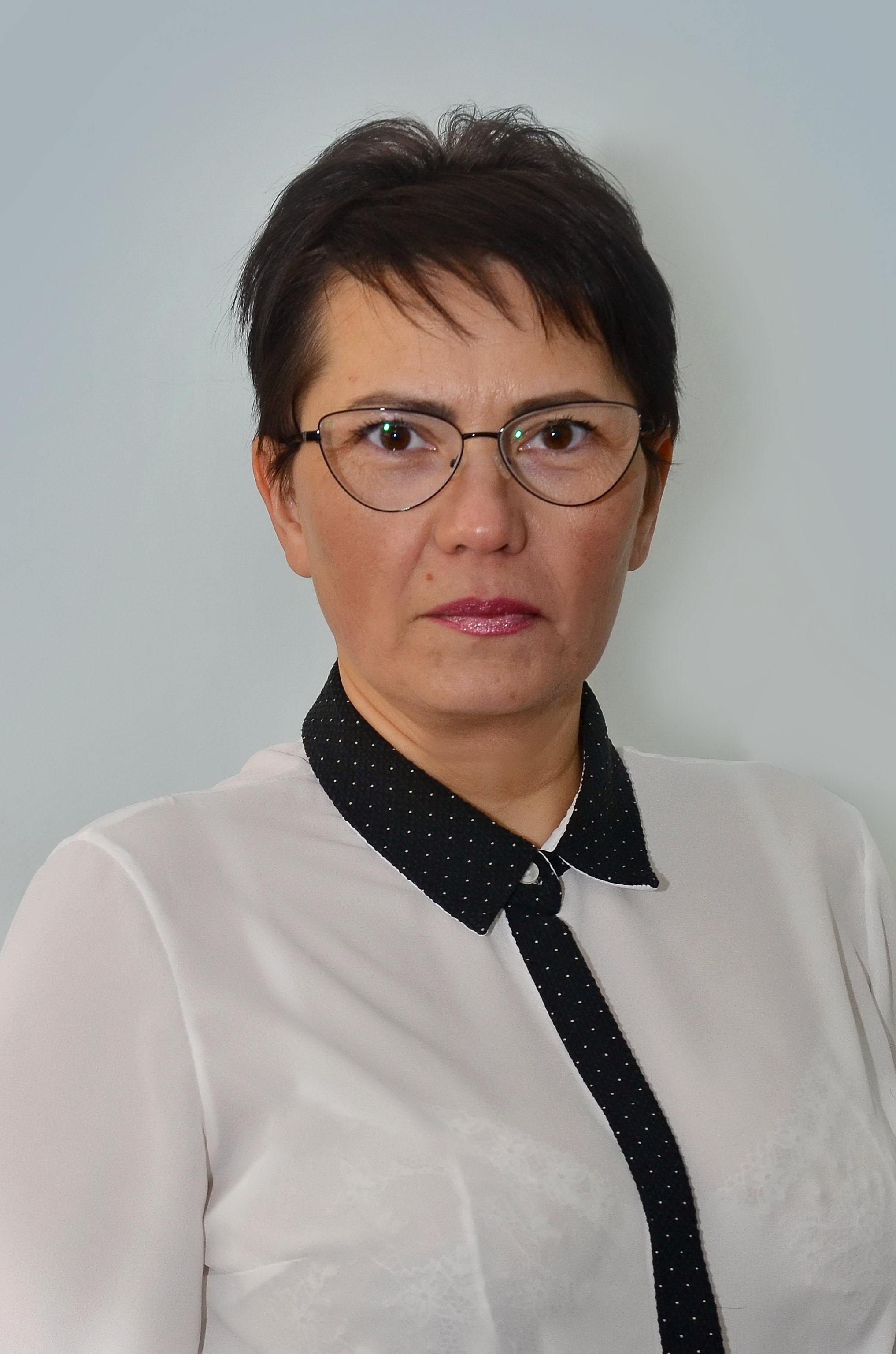 Воспитатель высшей категории Жадунова Оксана Камилевна.